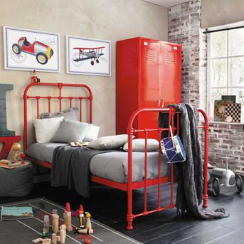rood bed jongenskamer