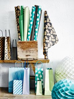 06_PH120232_FRAMSTALLA_cadeaupapier