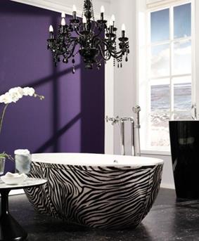paarse muur badkamer