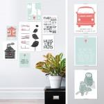 muurcollage-in-soft-aqua-coral-red